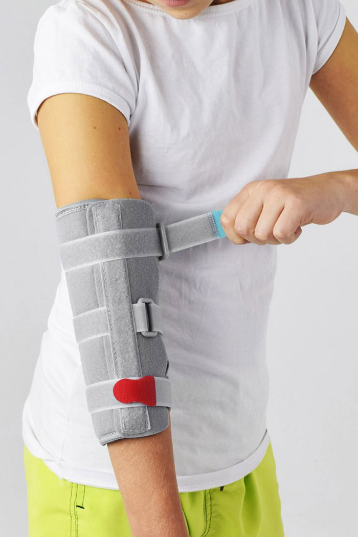 Specialist tendon reconstruction procedure